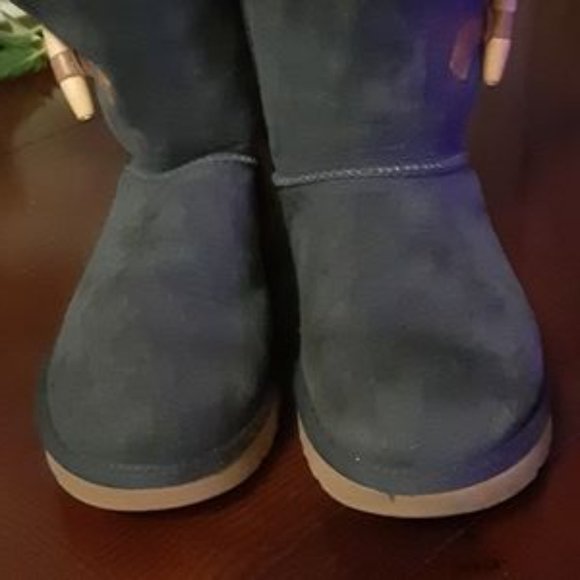 UGG S7 Navy Boots - Picture 5 of 6